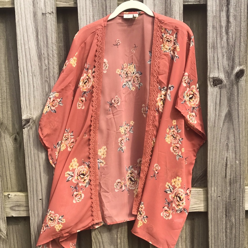 Floral cape. Size M.